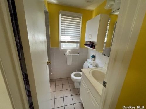 65 Brower Ave, Woodsburgh NY  11598-1746 exterior