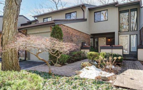 278 Vista Dr, Muttontown, NY 11753-2807