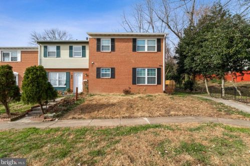 14688 Pinon Ct, Woodbridge VA  22191-3130 exterior