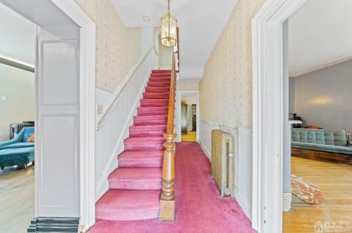 86 Freeman St, Woodbridge NJ  07095-3435 exterior