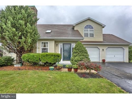 257 Longleaf Dr, Blandon, PA 19510-9417