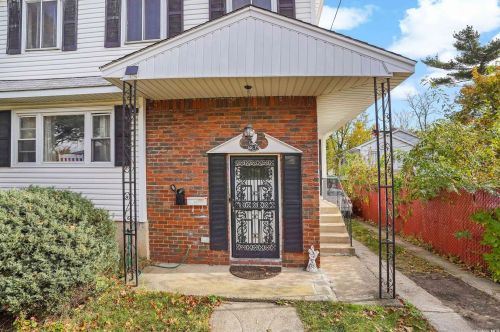 146-79 182nd St, Jamaica, NY 11413-1734