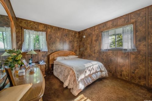 10 Purdy Ave, Elwood NY  11731-4503 exterior