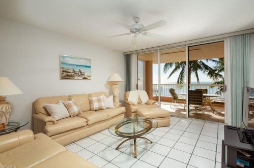 990 Cape Marco Dr, Marco Island, FL 34145-6329