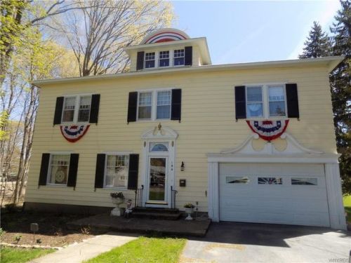180 Jamestown St, Gowanda, NY 14070-1430