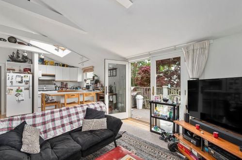 14 Kay St, Middletown RI  02840-7101 exterior