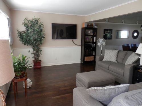 1463 Lincoln Blvd, Bayshore, NY 11706-3904