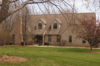 4620 Lakeview Cir, Slinger WI  53086-9520 exterior