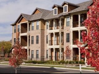 17410 86th Ter, Shawnee Mission KS  66219-7102 exterior