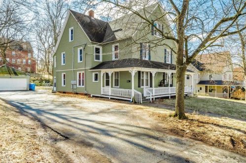 58 Garden St, Manchester, CT 06040-5001