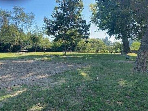 413 Turner Rd, Lodi CA  95240-0530 exterior