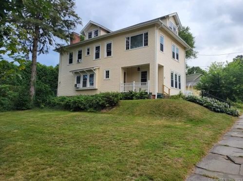 29 Broad St, Norwich, CT 06360-4310