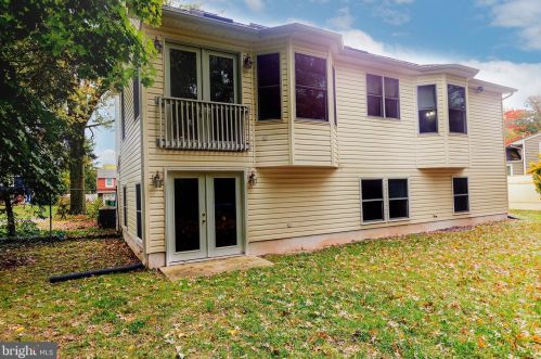 223 Meadow Dr, Yardley PA  19067-1311 exterior