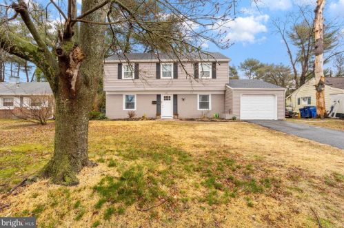 127 Somerset Dr, Willingboro NJ  08046-1415 exterior