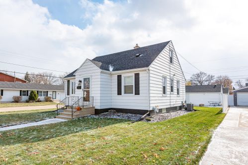 1903 29 St, Kenosha WI 53144-1664 exterior
