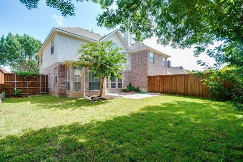 4604 Deer Valley Ln, Richardson TX  75082-3872 exterior