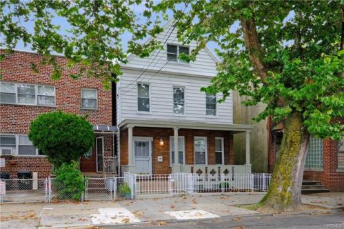1838 Matthews Ave, Bronx NY  10462-2600 exterior