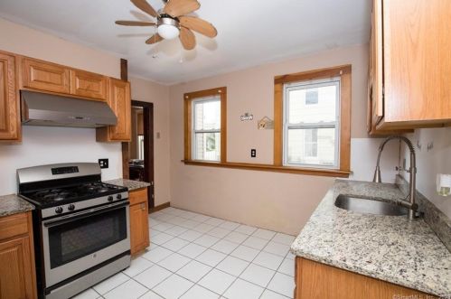 204 Broad St, Meriden, CT 06450-6524