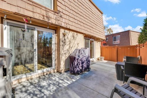 27503 Endeavor St, Calabasas CA  91301-3538 exterior