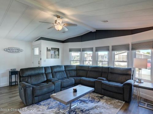 423 Puffin Dr, Sebastian FL  32976-7478 exterior