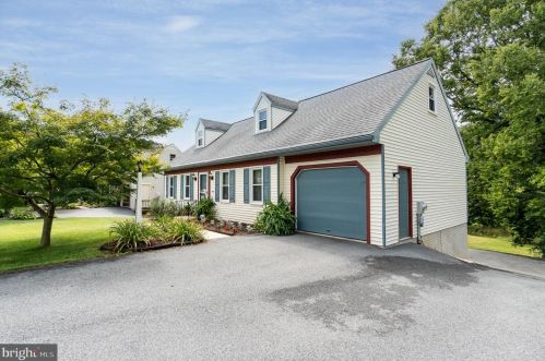 1825 Wilderness Rd, Lancaster, PA 17603-9300