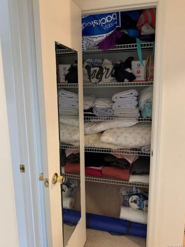 15 Olde Wagon Rd, Warwick NY  10990-4227 exterior