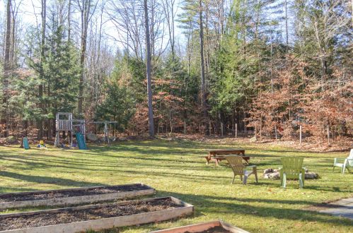 18 Old Walpole Rd, Keene, NH 03431-4911