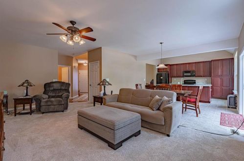 1105 Monarch Ln, Breinigsville PA  18031-9321 exterior