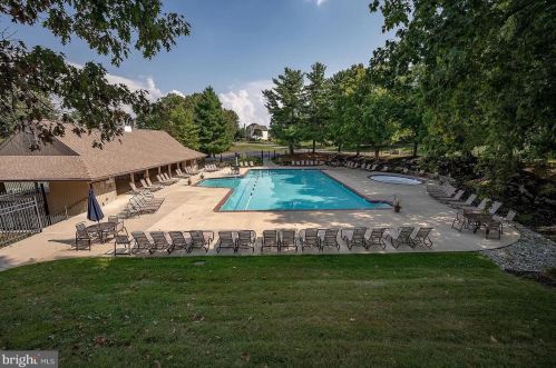 909 Pritchard Pl, Newtown Square PA  19073-3036 exterior