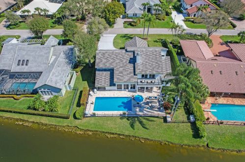 21 Marlwood Ln, West Palm Beach FL  33418-6806 exterior