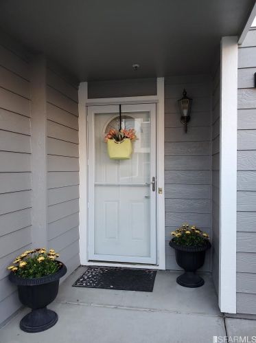 25445 Southwick Dr, Hayward, CA 94544-2772