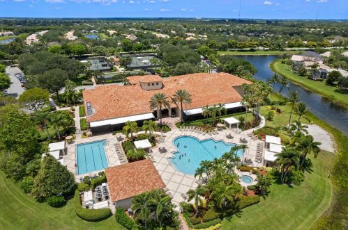 6657 Hawaiian Ave, Boynton Beach FL  33437-7020 exterior