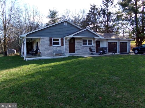 1426 Bridgeton Hill Rd, Upper Black Eddy, PA 18972-9723