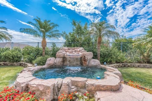 7936 Hampshire Rd, Orange, CA 92867-6498