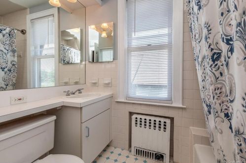 11 Sutton Pl, Crotonville NY  10562-4419 exterior