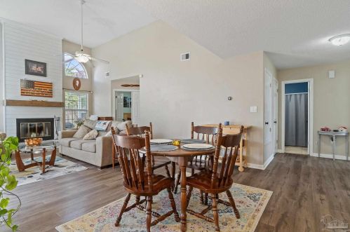 1927 Patrician Way, Fort Walton Beach FL  32547-1036 exterior