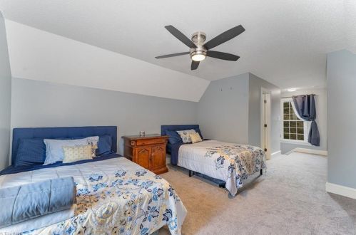 5317 Highstream Ct, Greensboro NC  27407-5825 exterior