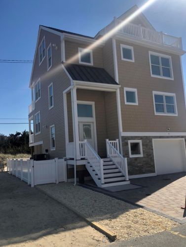 7 Colony Rd, Pelican Island, NJ 08751-1709