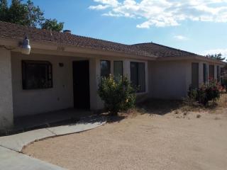 15707 Orange St, Hesperia, CA 92345-3465