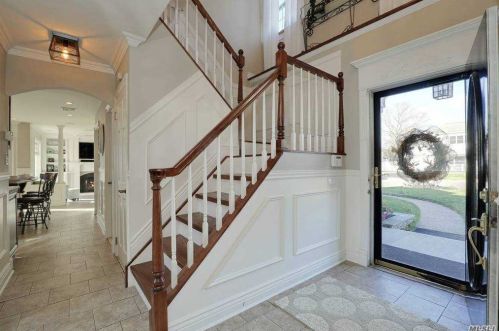 12 Bradford Pl, Holbrook, NY 11741-5030