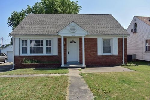 1619 Thornton Pl, Henderson, KY 42420-4546