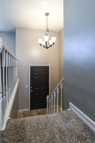 27 Waterside Way, Covington, KY 41017-9724