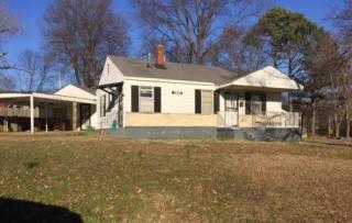 1811 Wells Station Rd, Memphis, TN 38108-2968