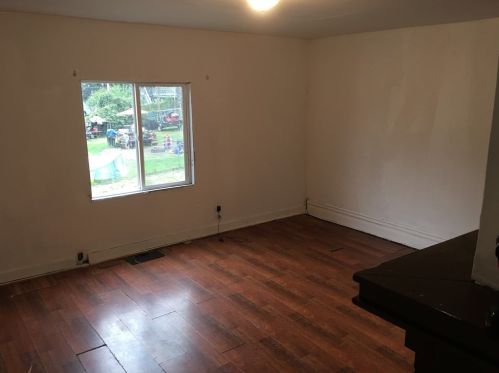 201 Middle St, West Brownsville, PA 15417-2336
