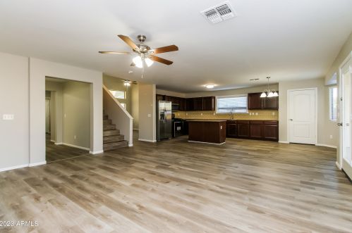 374 Daniella Dr, San Tan Valley AZ  85140-4121 exterior