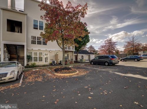 8178 Cockburn Ct, Lorton VA  22079-2915 exterior