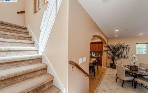 7478 Stoneleaf Rd, San Ramon CA  94582-5724 exterior