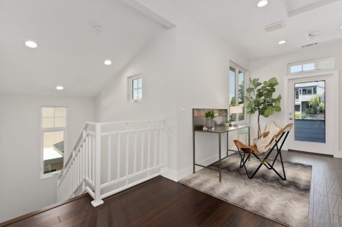 4453 Bermuda Ave, San Diego CA 92107-3809 exterior