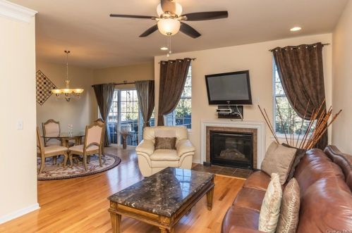 1214 Hustis Dr, Fishkill NY  12524-4968 exterior