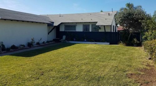 822 Bollenbacher St, San Diego, CA 92114-1829